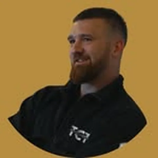 @thecoachestrayner profile image