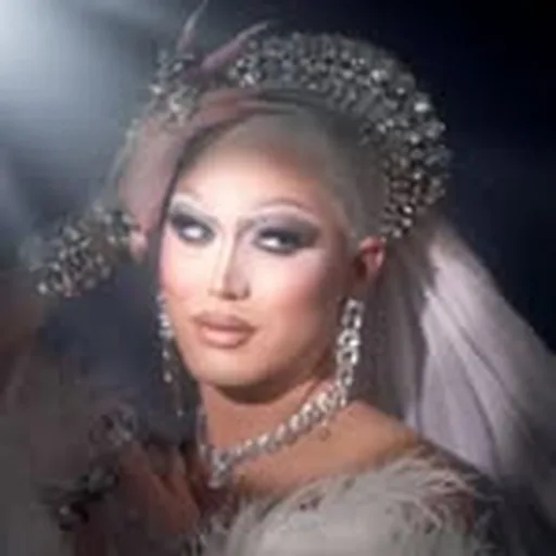 @thecrystalenvy profile image