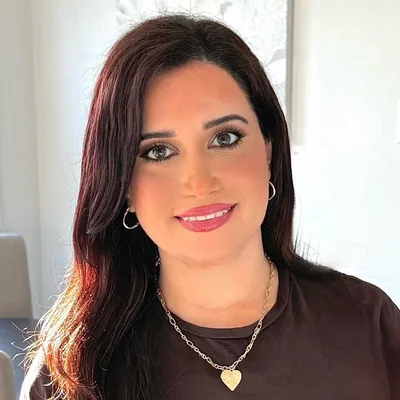 @thedoseofglamour profile image