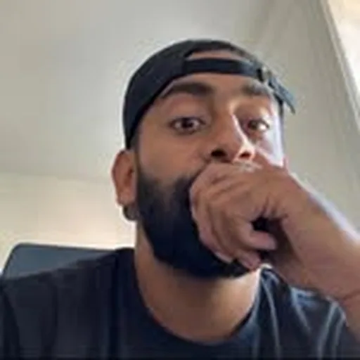 @thejoemustgoon_ profile image