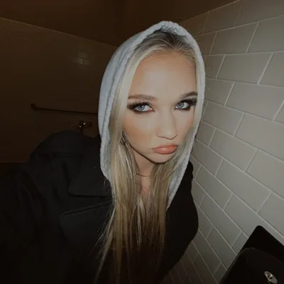 @thejuliahart profile image