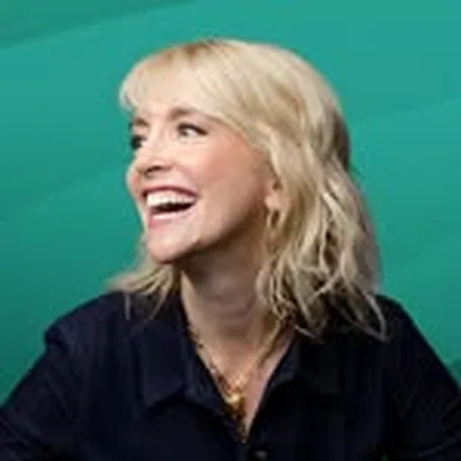 @thelisashow profile image