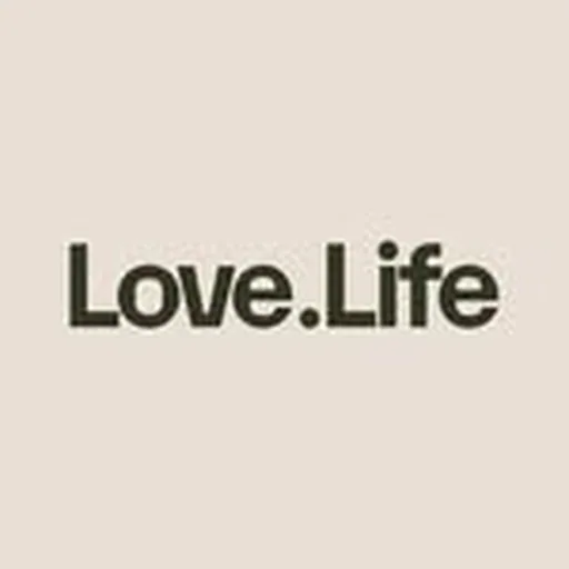 @theofficiallove.life profile image