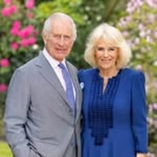 @theroyalfamily profile image
