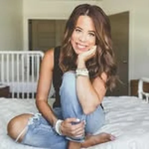 @thesimplybeccablog profile image