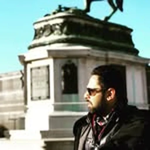 @thetravelingdesi profile image