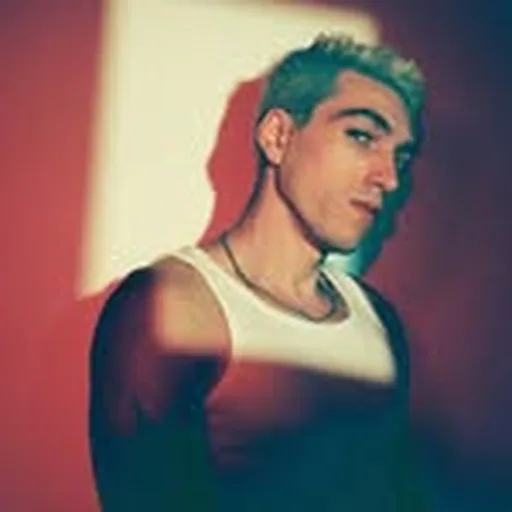 @thisisloveless profile image