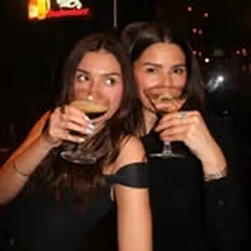 @thosehungrytwins profile image
