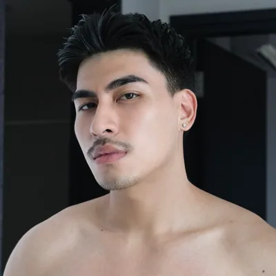 @thura_zawbyjames profile image