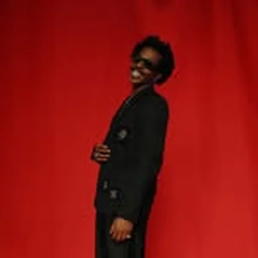 @tolutemi profile image