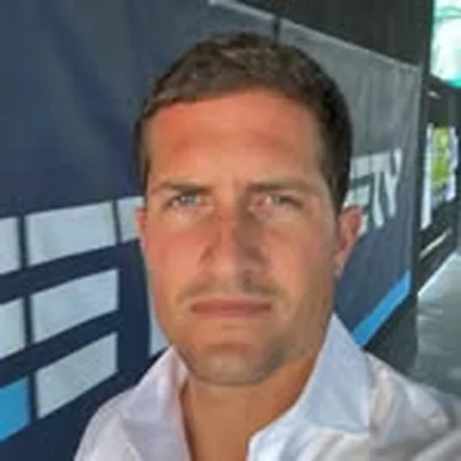 @tom_hawley_ profile image