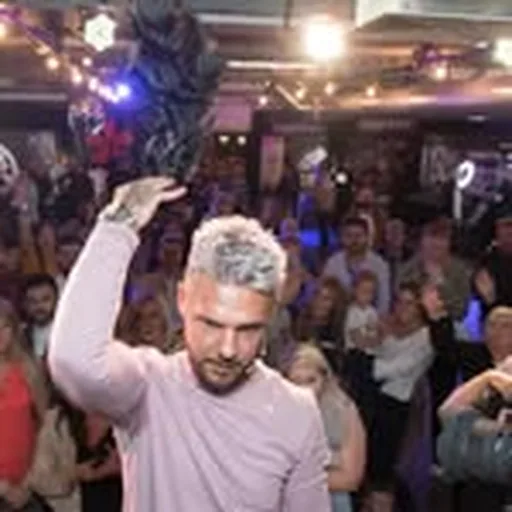 @tombaxter_hair profile image