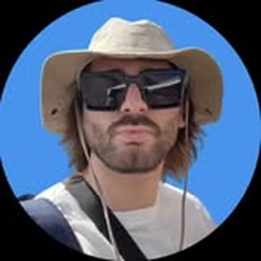 @tozanu_ profile image