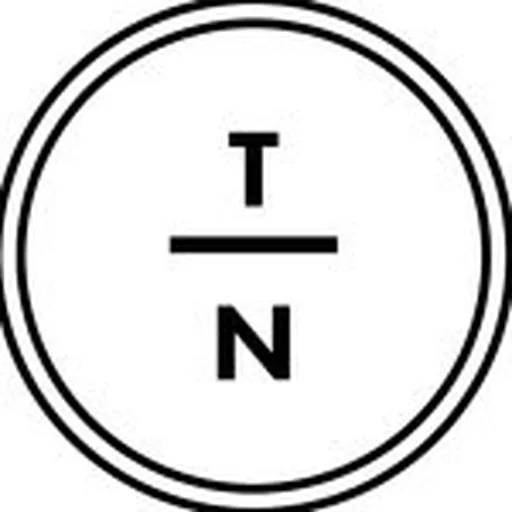 @traveling_newlyweds profile image