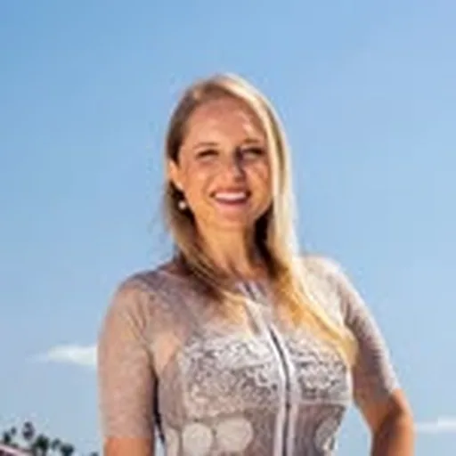 @travelingwithkristin profile image