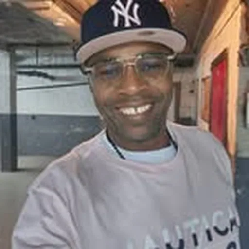 @twfbrucie_b profile image