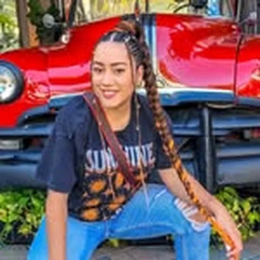 @twinstrendyhair profile image