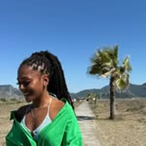@tylervalerie_ profile image