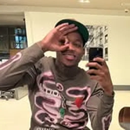 @tylilshowlive profile image