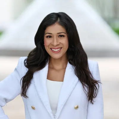 @vanessavilla_realtor profile image