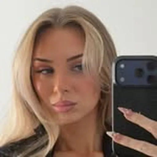 @vanilla__swirlxx profile image