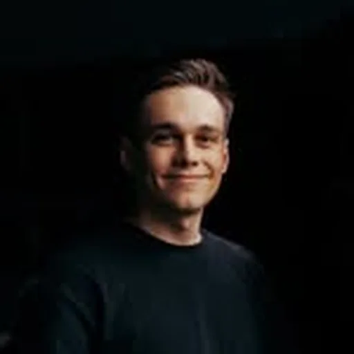 @vecneb profile image