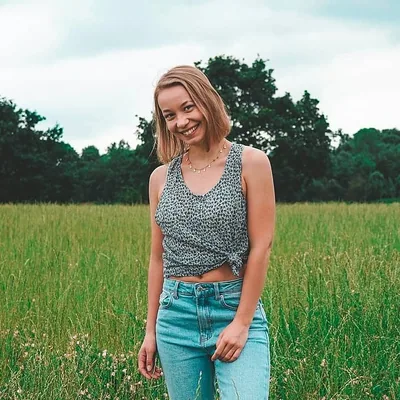@veganleonora profile image
