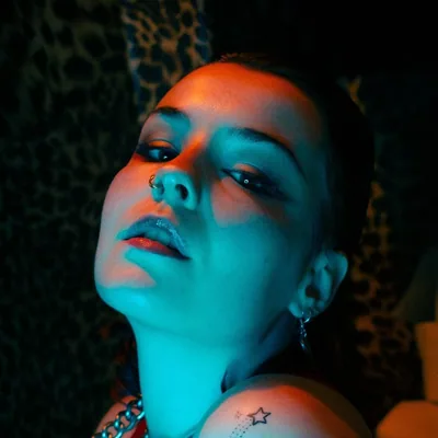@velvetliv_ profile image