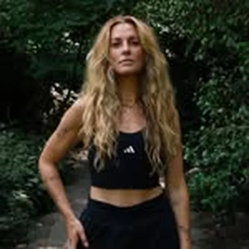 @veronicaskye profile image