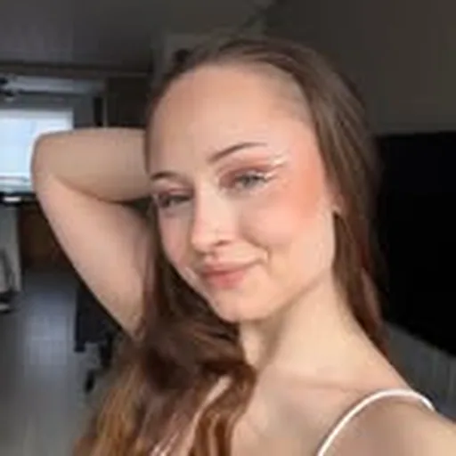 @vicaluu profile image