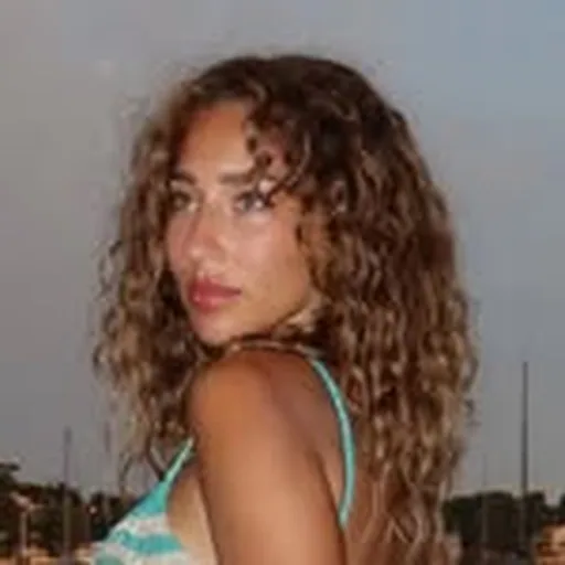 @vickyjustiz profile image