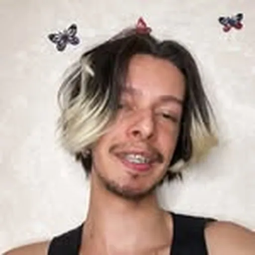 @vicsky__ profile image