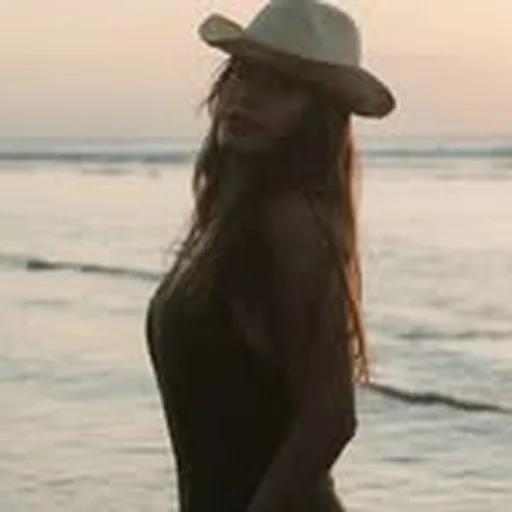 @victoria__benitez profile image