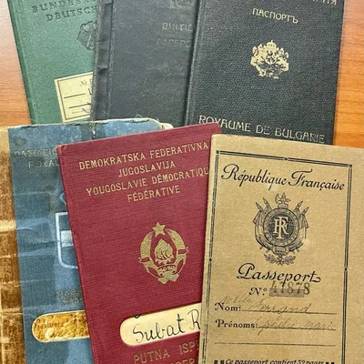 @vintage.passport.collector profile image