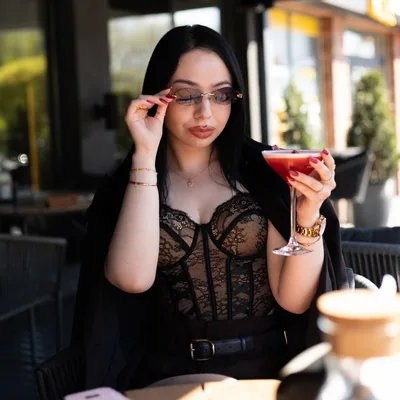 @violetka.nikolaevna profile image