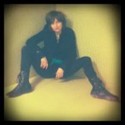 @viv_albertine profile image