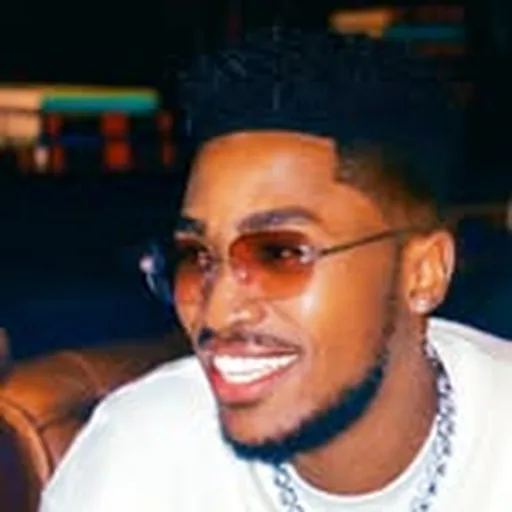 @vyno_miller profile image