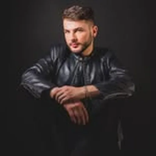 @wallacemakeup profile image