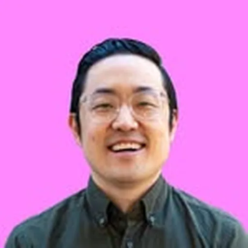 @waltzinthestreet profile image