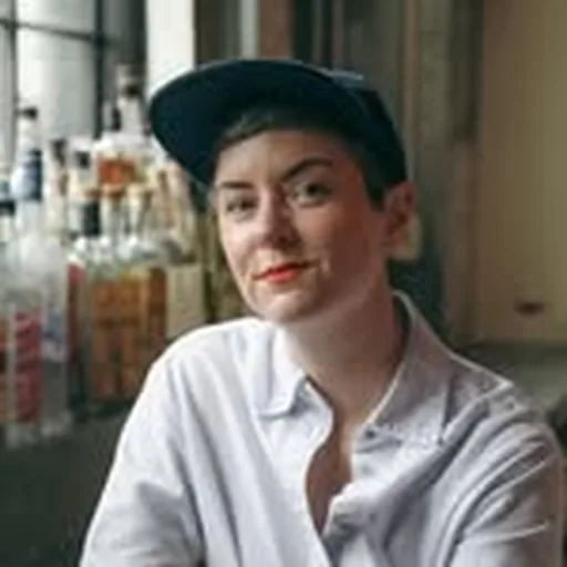 @whitneycurates profile image