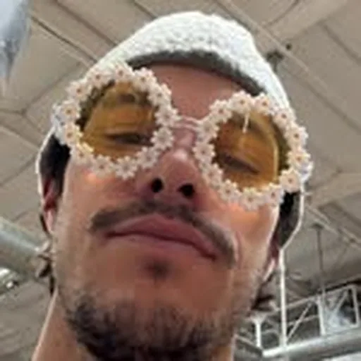 @woah_max profile image