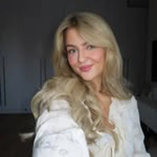 @xmeliina profile image