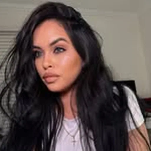 @xtinembeauty profile image