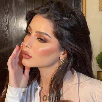 @yasmine_makeupartist profile image