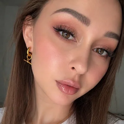 @yelyzaveta_sotnikova profile image