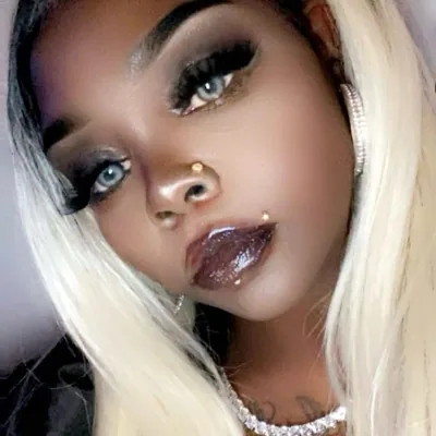 @yo_she_snapped profile image