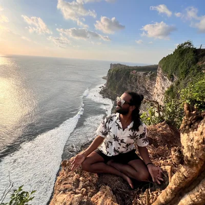 @yogawithmoe profile image