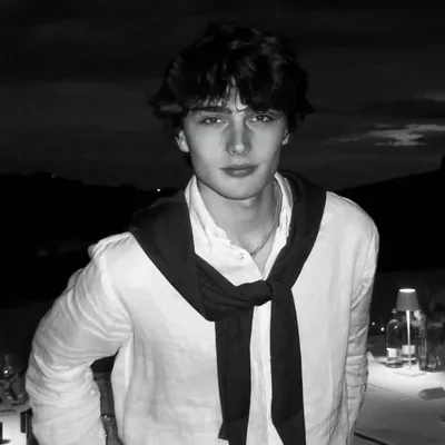 @youlookwelldressed profile image