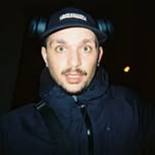 @zefonsc_mov profile image