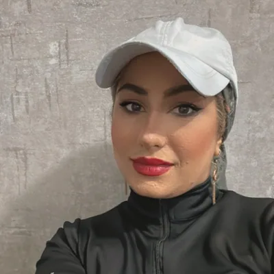 @zeynab.esfandiyari_ profile image